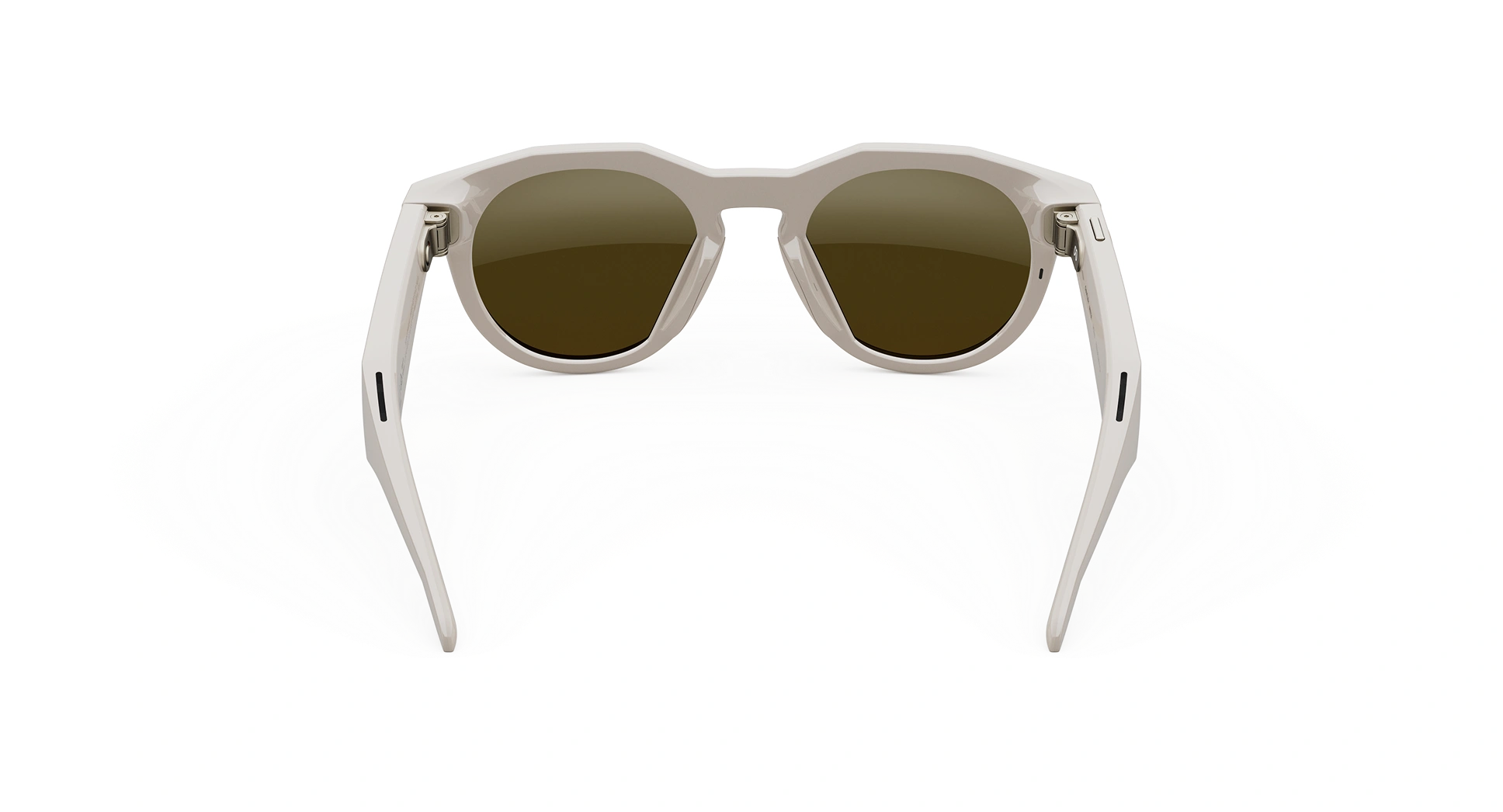 Nose pad close-up graphic, oakley meta three point fit