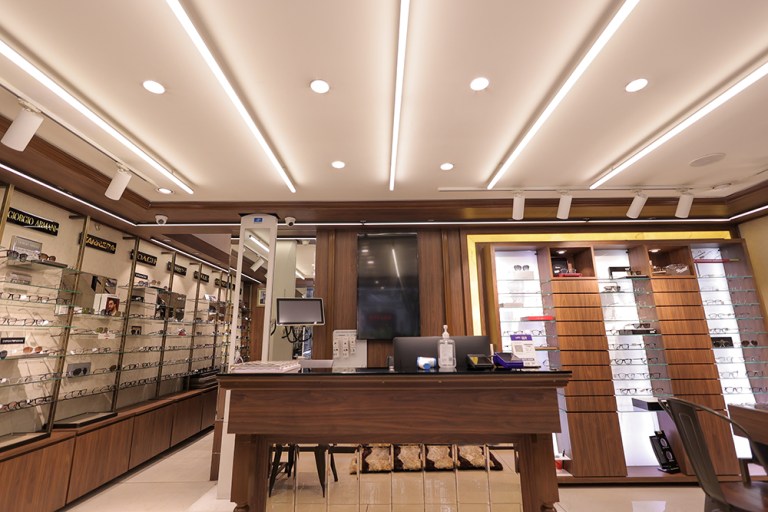 Branded sunglasses in Kolkata on a tray of premium designer brands